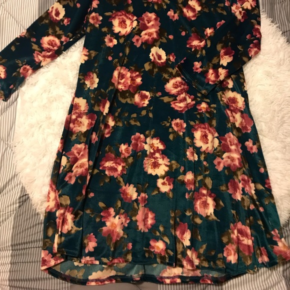 Peach Love Velvet Dress - Picture 2 of 2